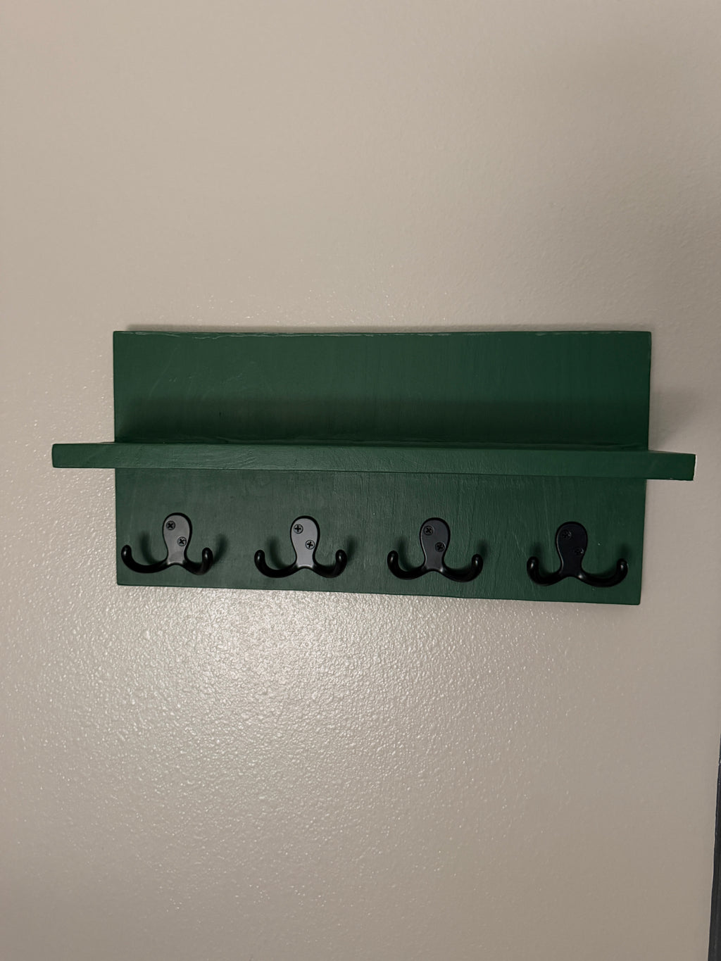 Entryway Shelf with Hooks — Green